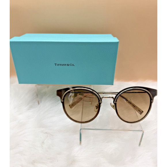 Tiffany & Co. TF3061 Women\'s Pale Gold Metal Frame Sunglasses W/Case and Box main image 5